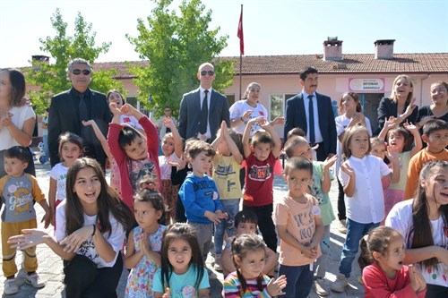Kaymakamımız Mustafa Maslak, Çocuk Günü Etkinlik Programına Katıldı