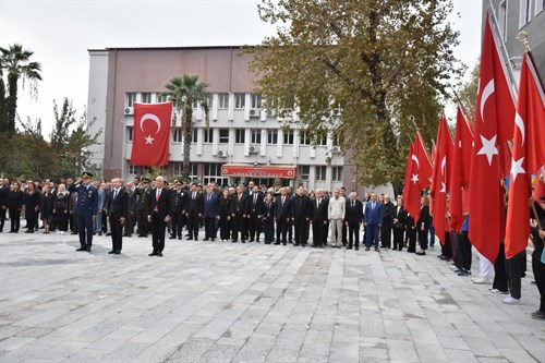 Cumhuriyetimizin Kurucusu Gazi Mustafa Kemal Atatürk, Ebediyete İrtihalinin 86. Yıl Dönümünde İlçemizde Saygı ve Minnetle Anıldı.