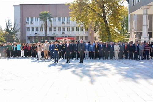 29 Ekim Cumhuriyet Bayramı 101. Yıl Dönümü Çelenk Sunma Töreni Düzenlendi.