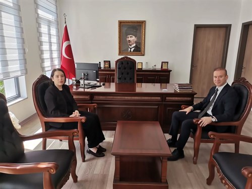 Köyceğiz Adliyesi Hakimi Gözde Fatma Şahin Toy, Kaymakamımız Mustafa Maslak'ı ziyaret etti.
